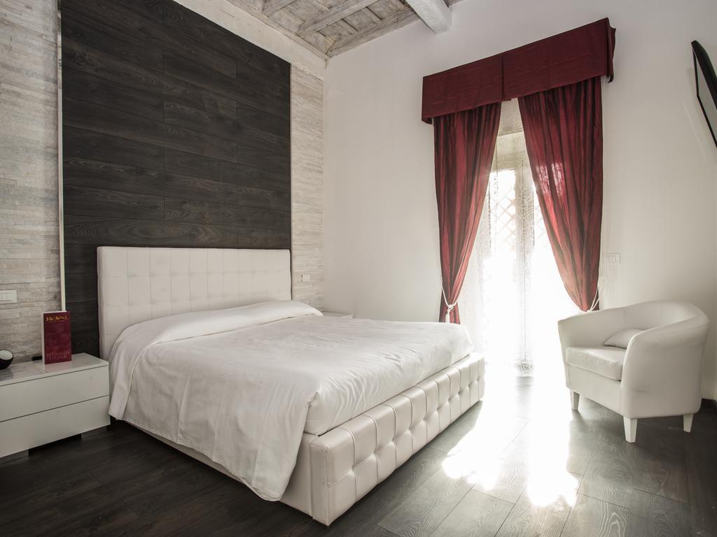 Royal Rooms Rome Room photo